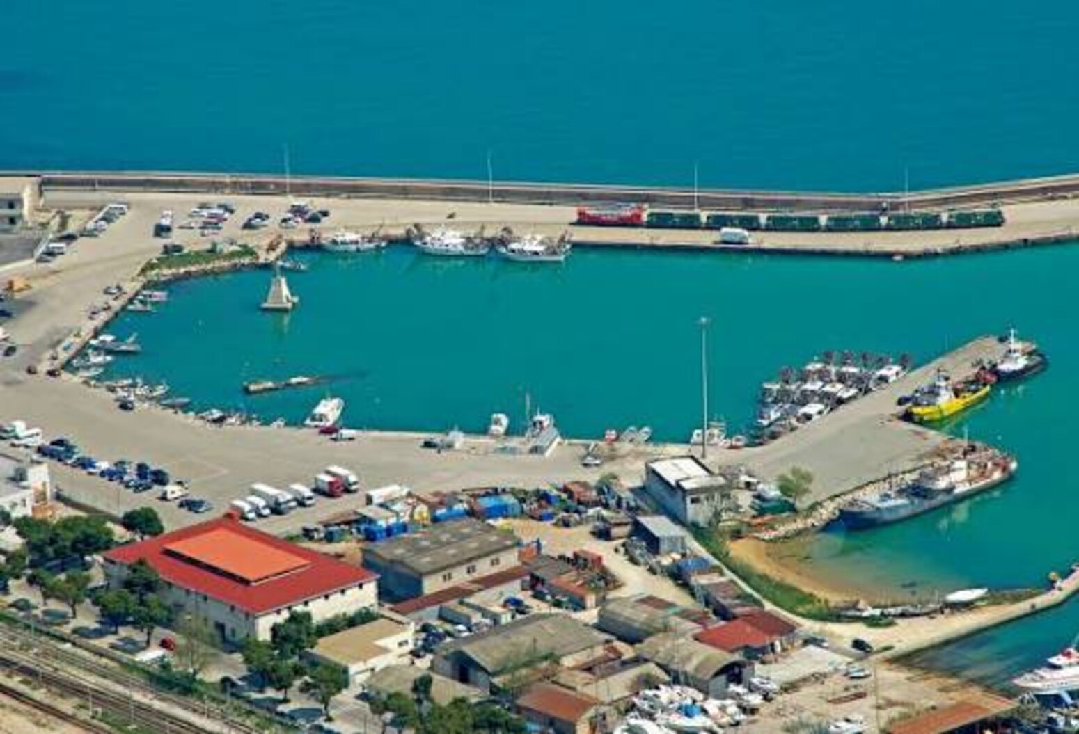 Yacht Charter Ortona
